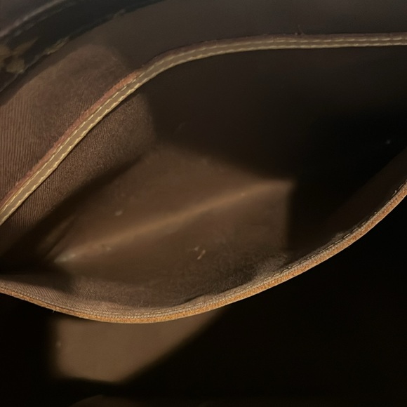 Louis Vuitton Cabas Mezzo - Picture 8 of 16